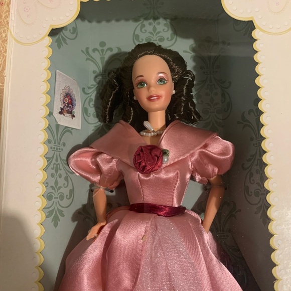 NIB Sweet Valentine Barbie - Picture 6 of 9
